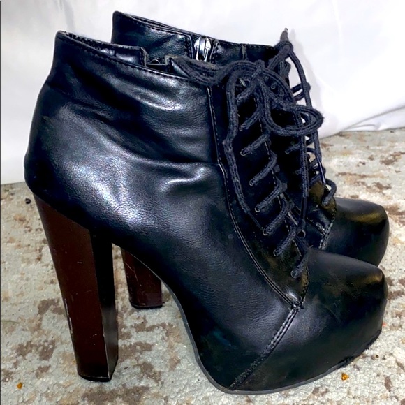 Shoes - HOT Heeled Black Leather Boots
